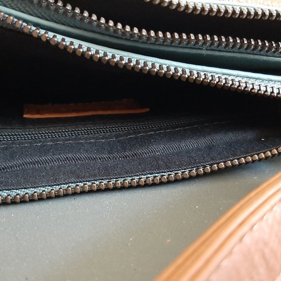 SERRV - Two Tone Leather Crossbody Bag - Picture 5 of 5